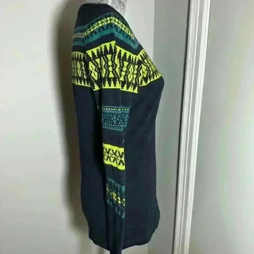 Woolrich Cotton Blend Petite Women’s Navy and Lime Green Pullover Sweater. P/S